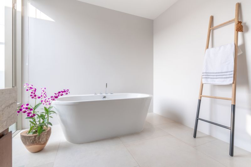 Space-saving Corner Tub
